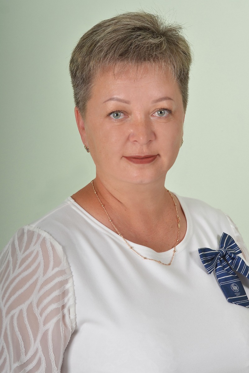 Лощенова Лариса Александровна.